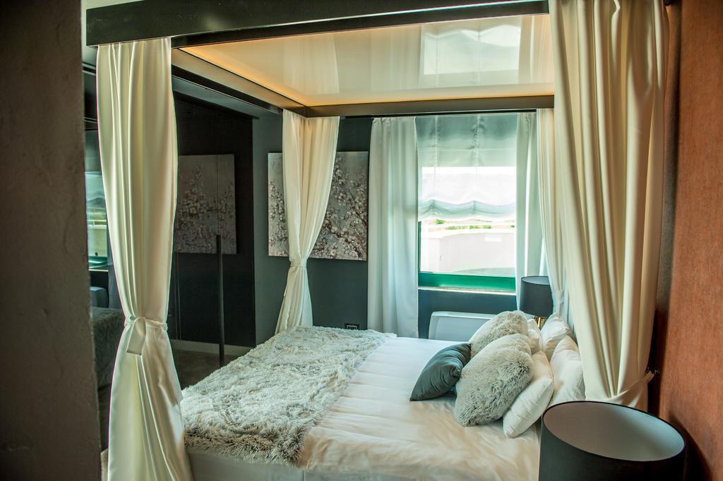 Hotel Hedonic Belgrado Esterno foto