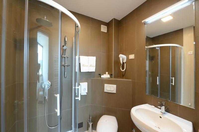 Hotel Hedonic Belgrado Esterno foto