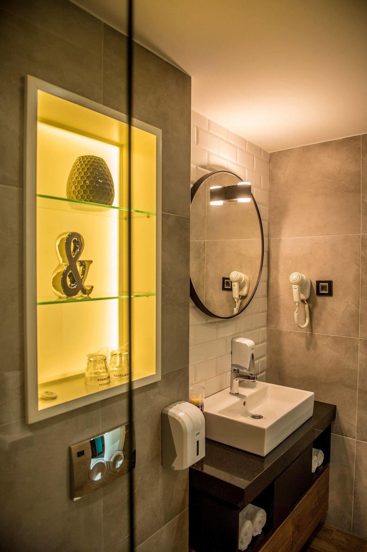 Hotel Hedonic Belgrado Esterno foto